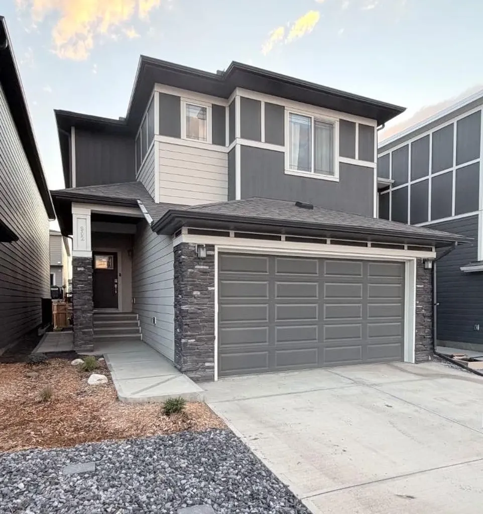902 Bluerock Way SW Calgary AB T2Y 0S5