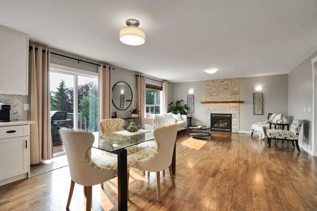 418 Long Beach Landing Chestermere AB T1X 1E6