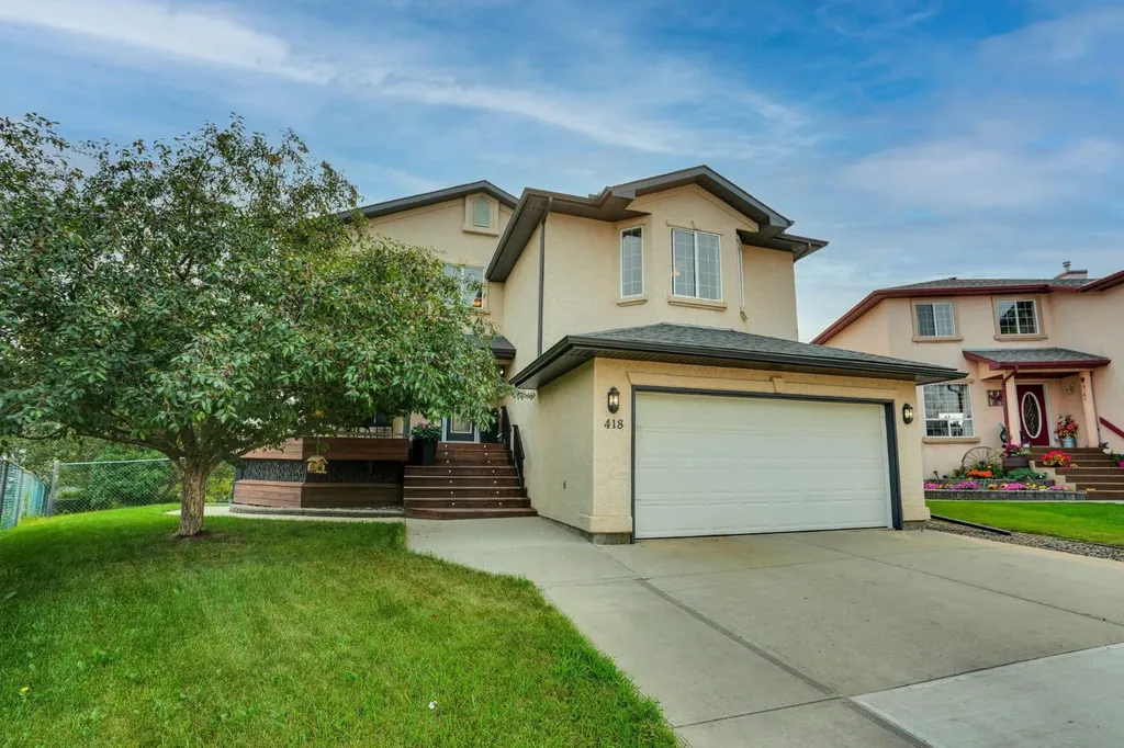 418 Long Beach Landing Chestermere AB T1X 1E6