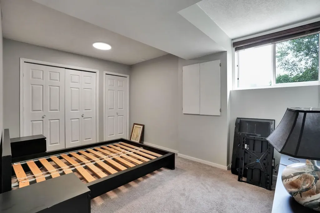 418 Long Beach Landing Chestermere AB T1X 1E6