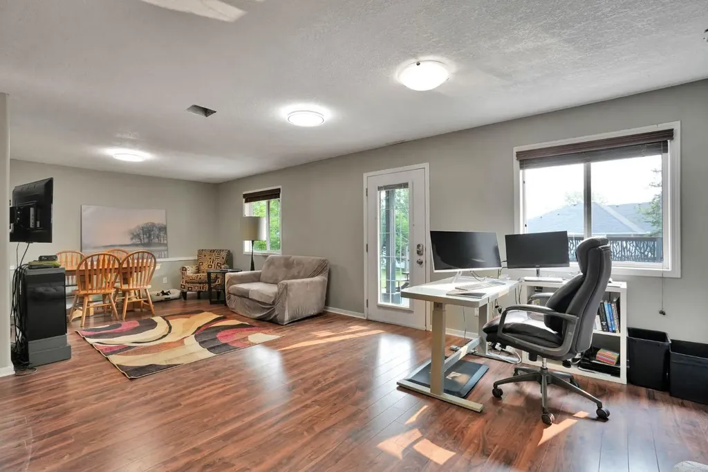 418 Long Beach Landing Chestermere AB T1X 1E6