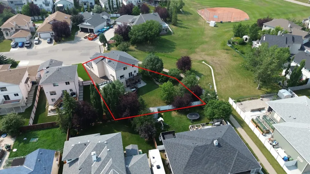 418 Long Beach Landing Chestermere AB T1X 1E6