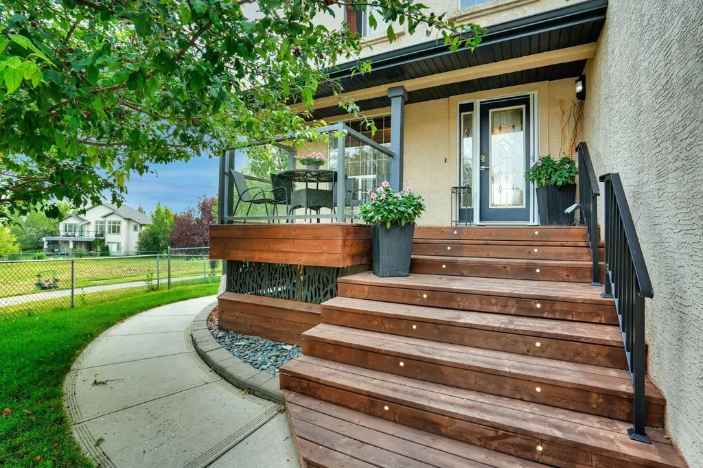 418 Long Beach Landing Chestermere AB T1X 1E6