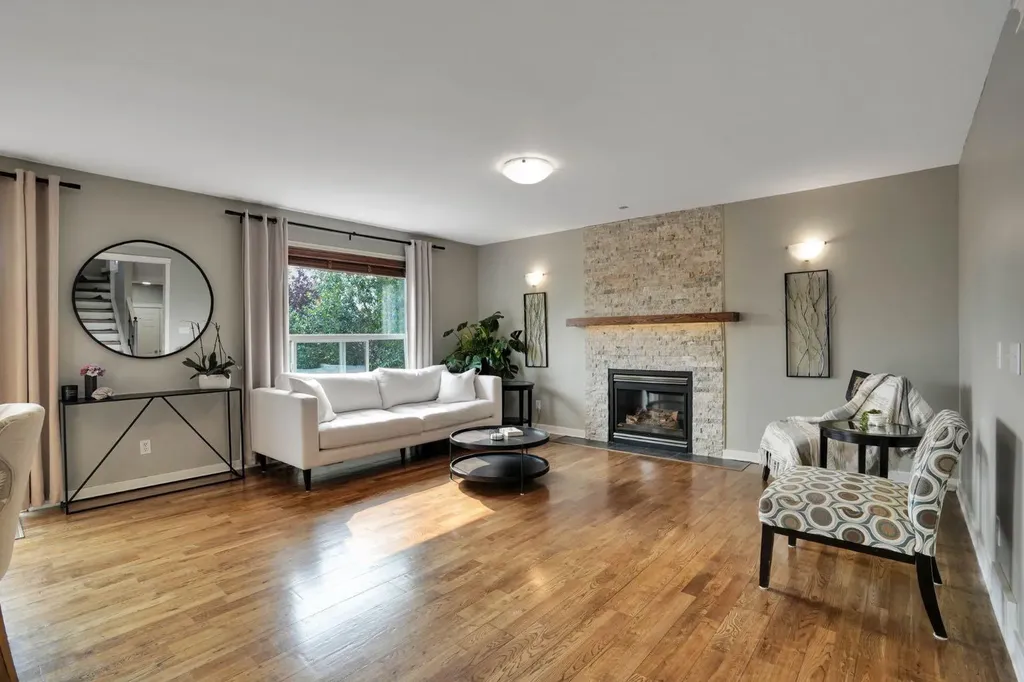 418 Long Beach Landing Chestermere AB T1X 1E6