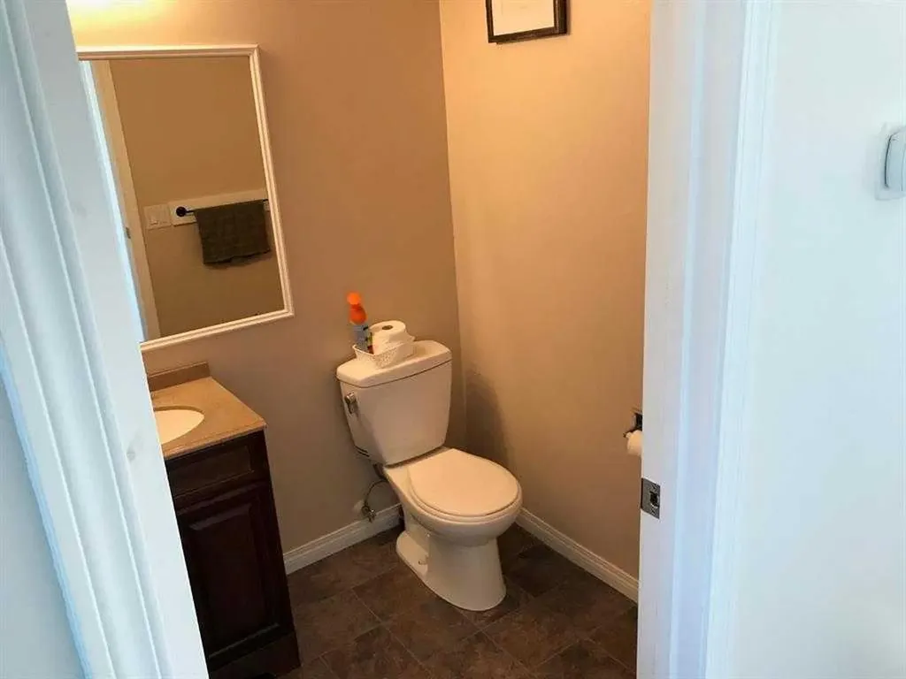 4820 60 Street Calgary AB T1Y 5E9