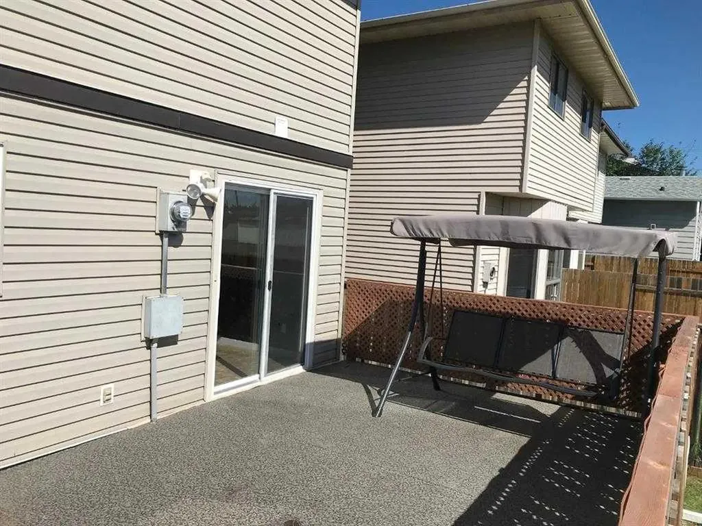 4820 60 Street Calgary AB T1Y 5E9