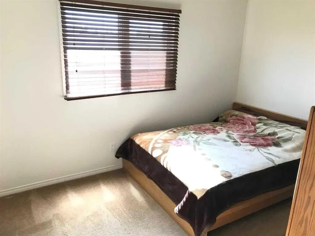 4820 60 Street Calgary AB T1Y 5E9