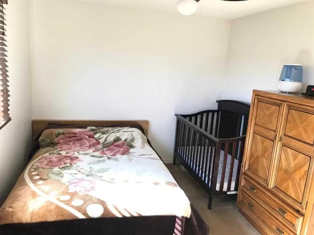 4820 60 Street Calgary AB T1Y 5E9