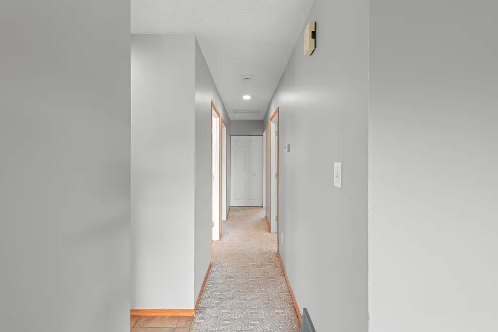 14538 37 Street NW Edmonton AB T5Y2k2