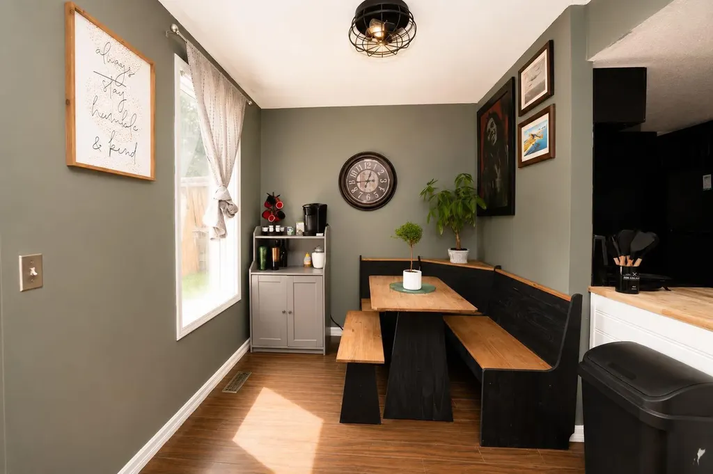 6527 Huntsbay Road NW Calgary AB T2K 5R3