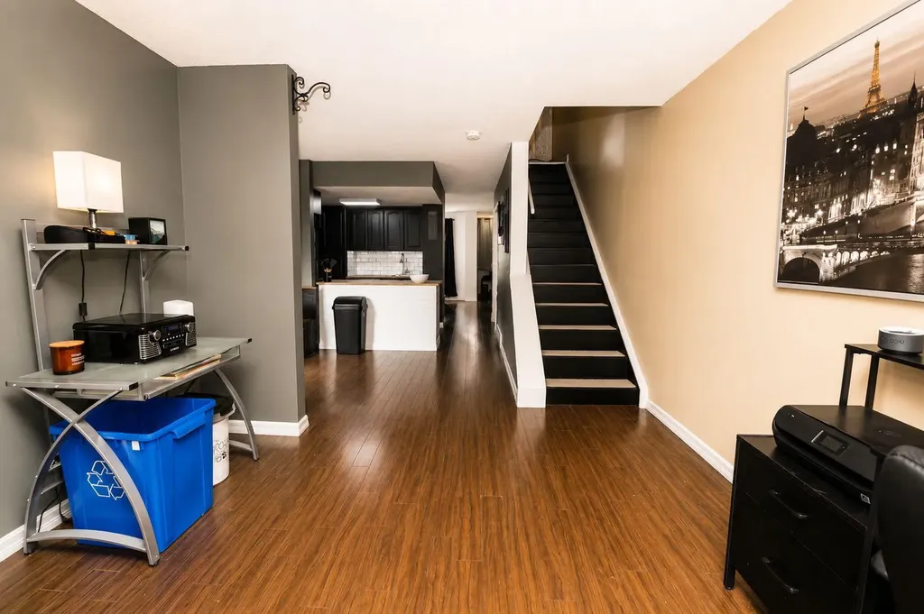 6527 Huntsbay Road NW Calgary AB T2K 5R3
