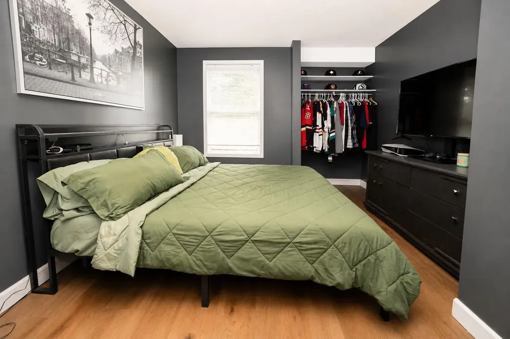 6527 Huntsbay Road NW Calgary AB T2K 5R3