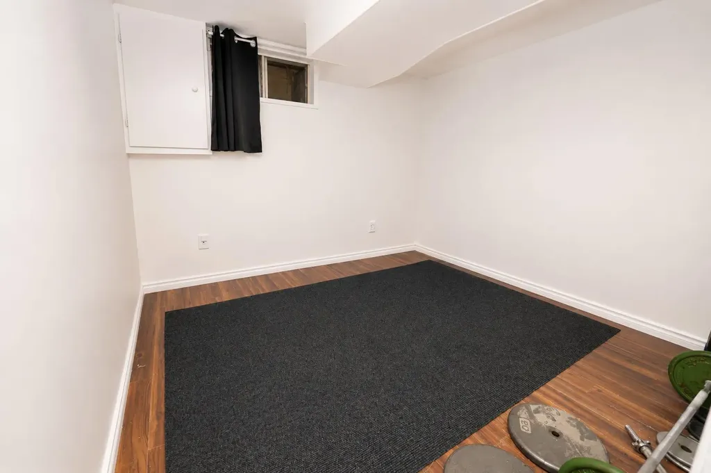 6527 Huntsbay Road NW Calgary AB T2K 5R3