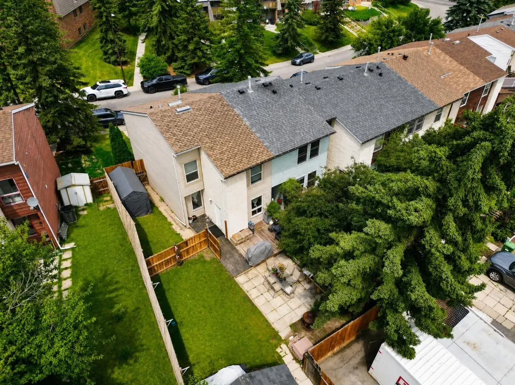 6527 Huntsbay Road NW Calgary AB T2K 5R3