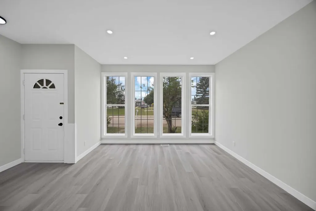 68 Laguna Close NE Calgary AB T1Y 7B1