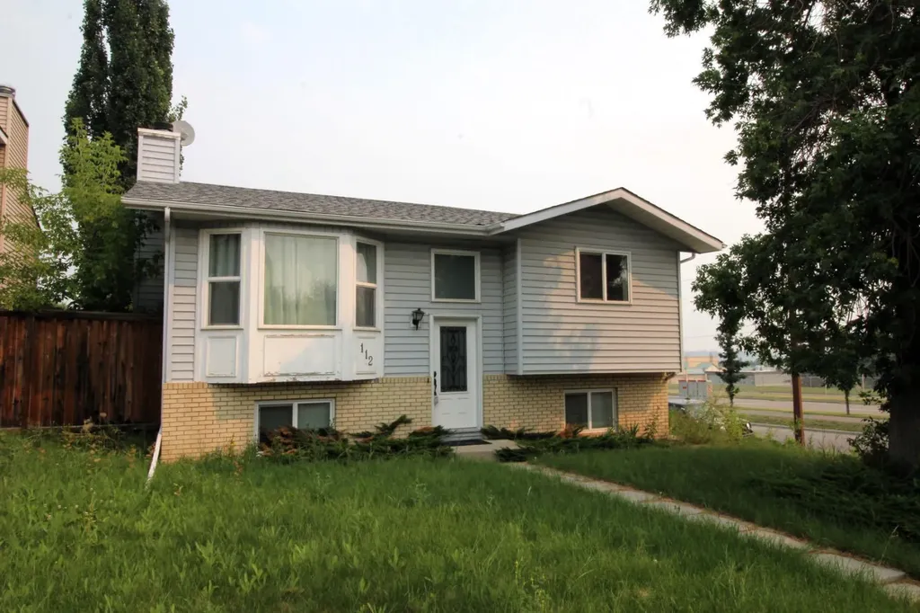 112 Macewan Meadow Crescent NW Calgary AB T3K 3H2