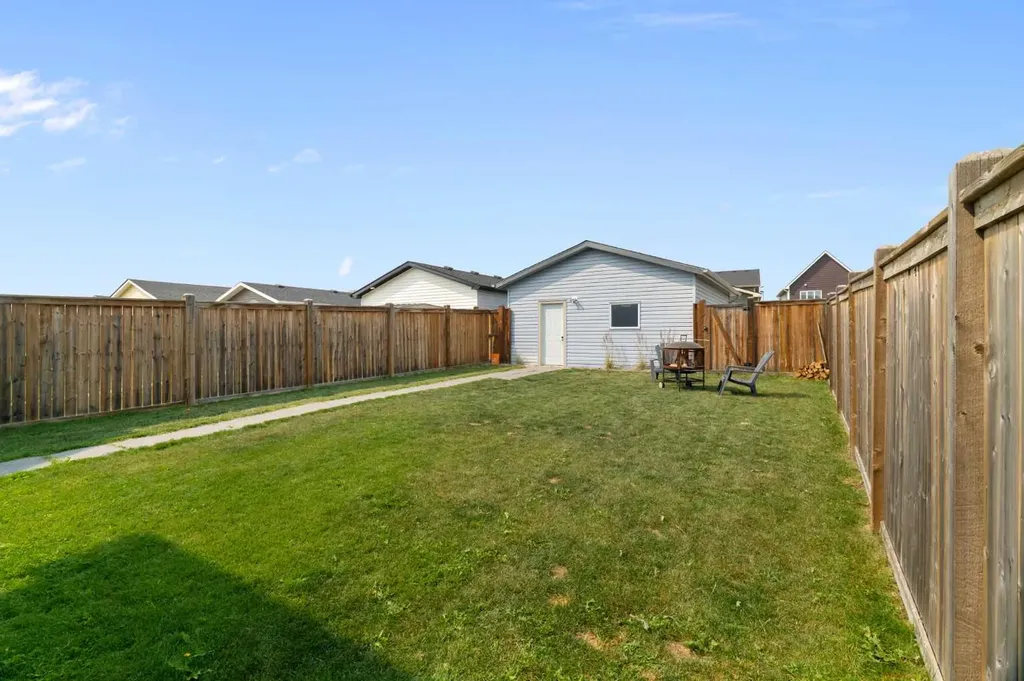 57 Amery Crescent Crossfield AB T0M0S0