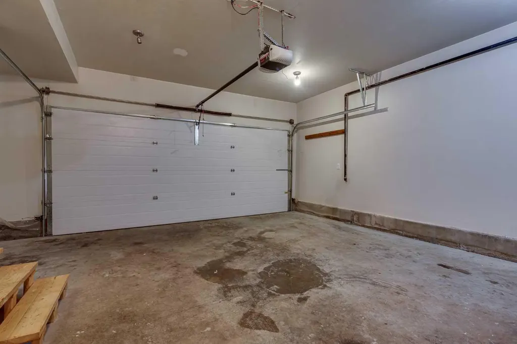 24 Mackenzie Crescent Lacombe AB T4L 0B2