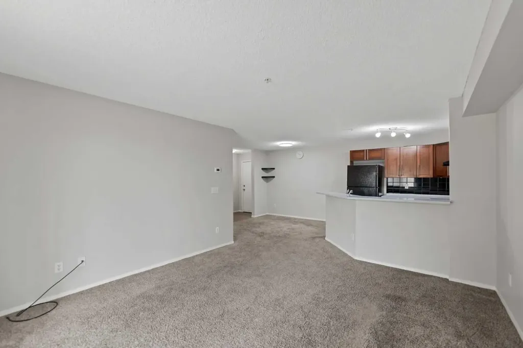 60 Panatella Street NW Calgary AB T3K 0M4