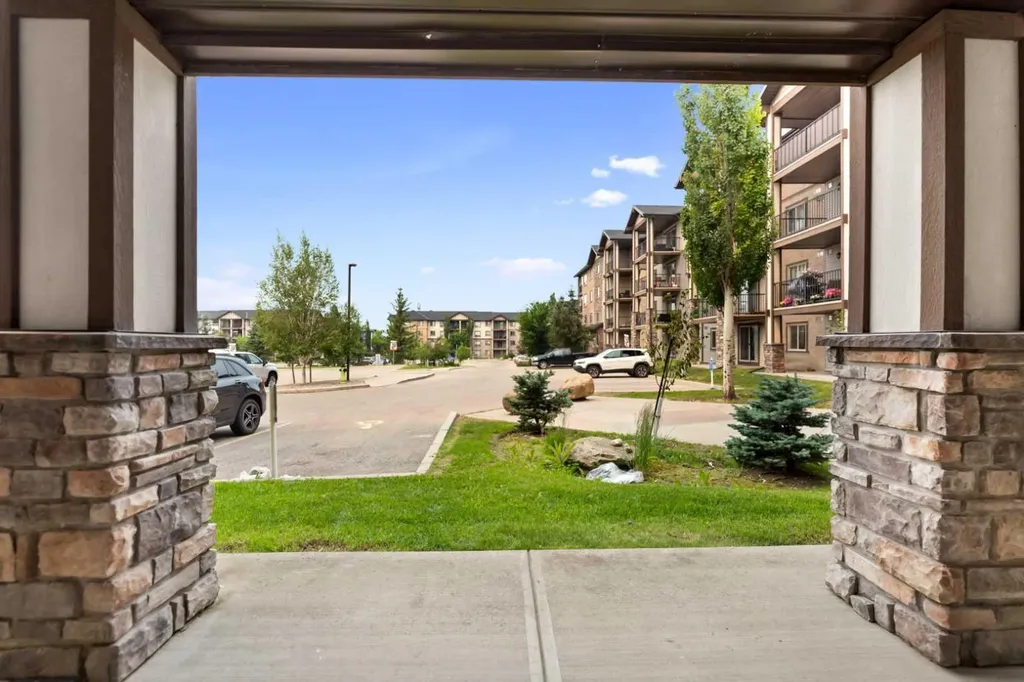60 Panatella Street NW Calgary AB T3K 0M4