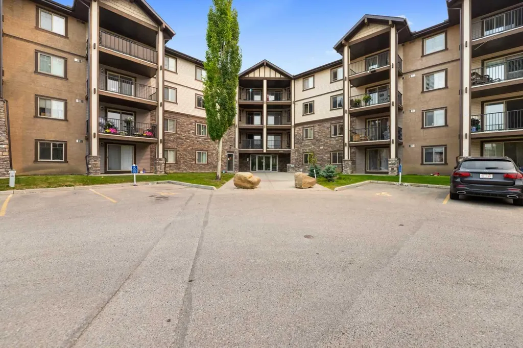60 Panatella Street NW Calgary AB T3K 0M4