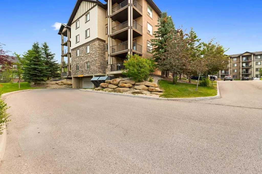 60 Panatella Street NW Calgary AB T3K 0M4