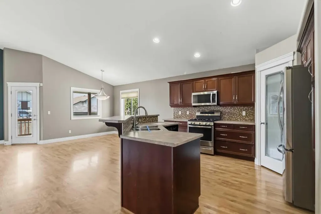 173 Coyote Crescent Fort Mcmurray AB T9K 0C7