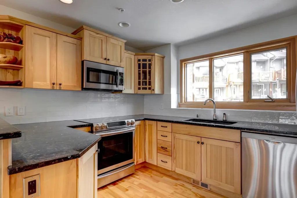 300 Eagle Terrace Road Canmore AB T1W 3E5