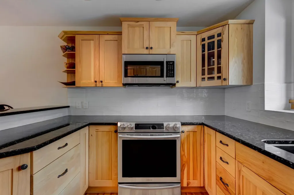 300 Eagle Terrace Road Canmore AB T1W 3E5