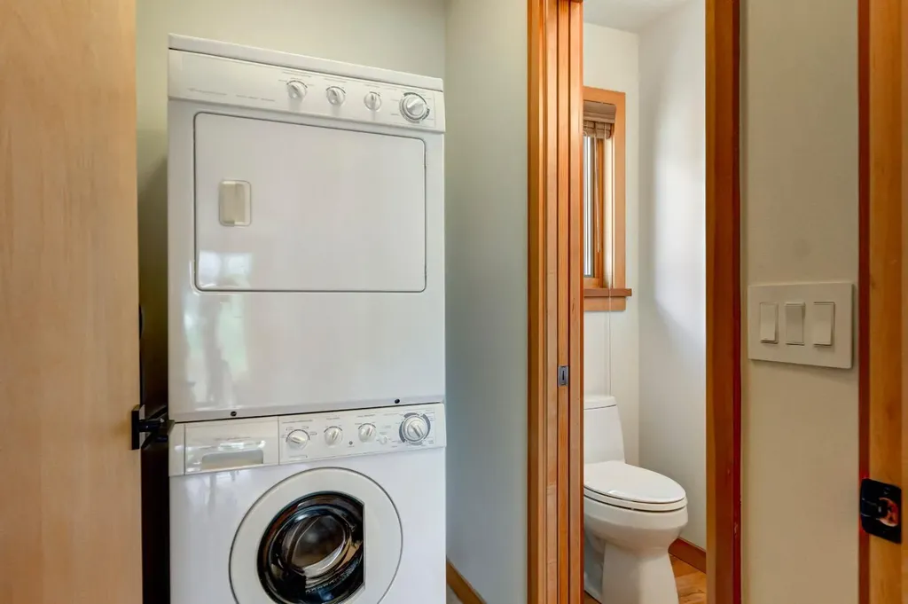 300 Eagle Terrace Road Canmore AB T1W 3E5