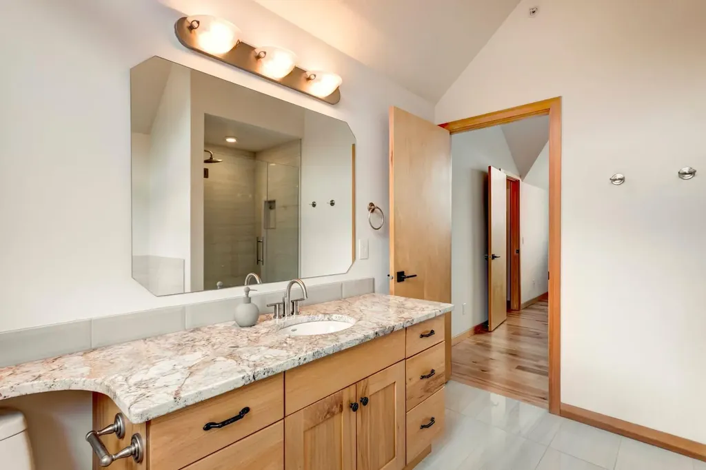 300 Eagle Terrace Road Canmore AB T1W 3E5