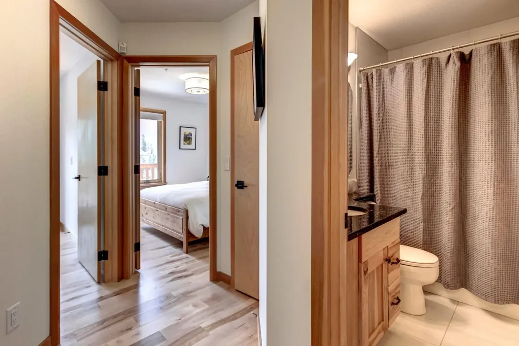 300 Eagle Terrace Road Canmore AB T1W 3E5