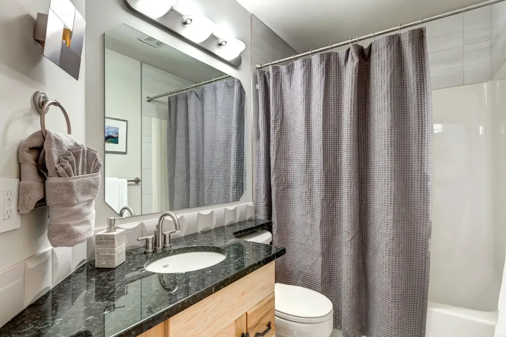 300 Eagle Terrace Road Canmore AB T1W 3E5