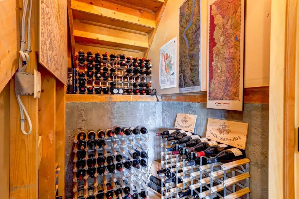 300 Eagle Terrace Road Canmore AB T1W 3E5