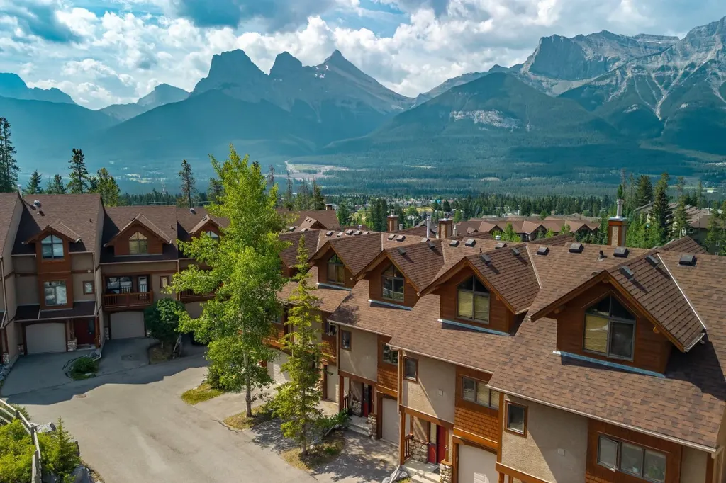 300 Eagle Terrace Road Canmore AB T1W 3E5