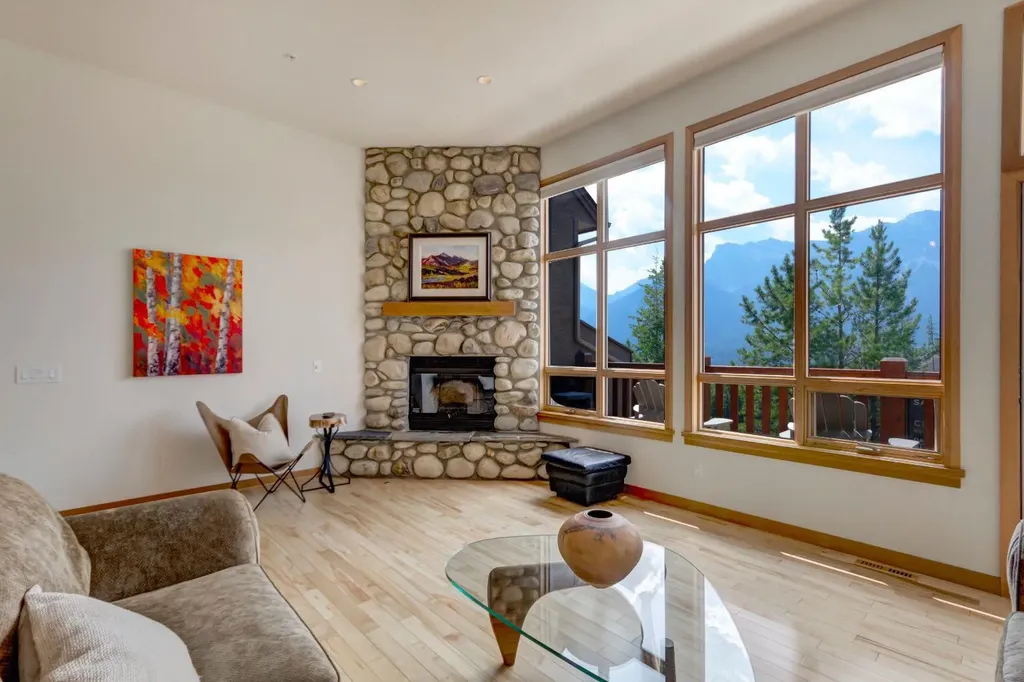 300 Eagle Terrace Road Canmore AB T1W 3E5