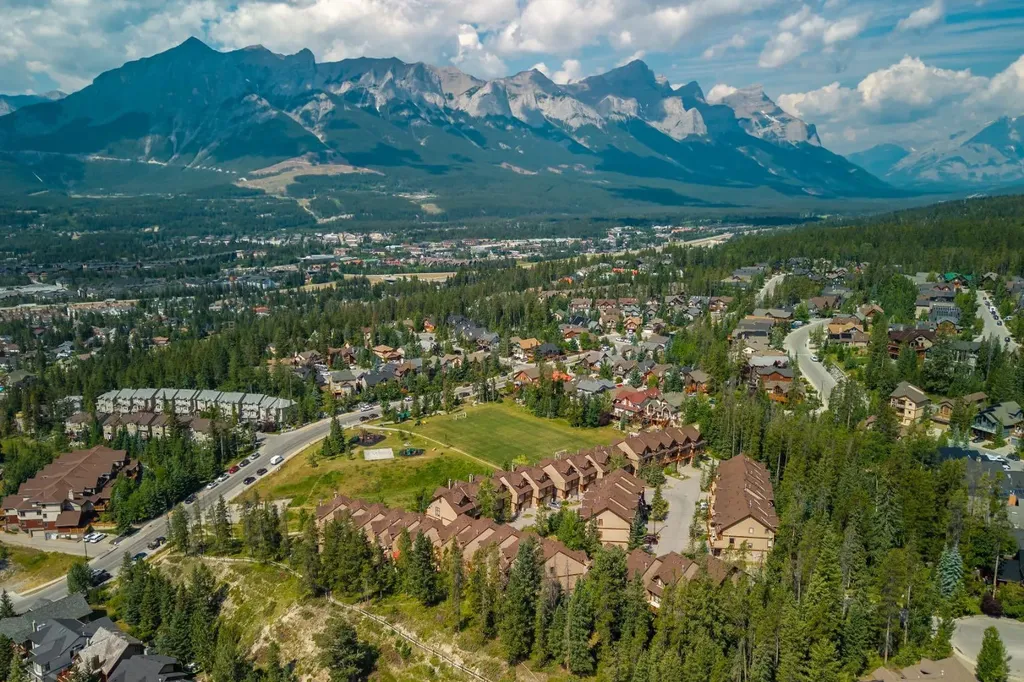 300 Eagle Terrace Road Canmore AB T1W 3E5