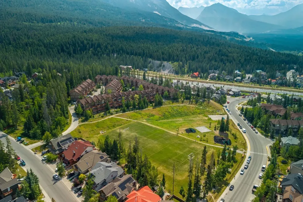 300 Eagle Terrace Road Canmore AB T1W 3E5