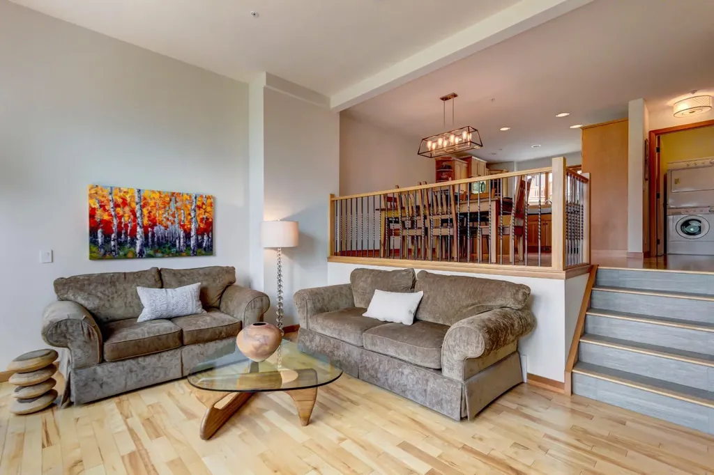 300 Eagle Terrace Road Canmore AB T1W 3E5