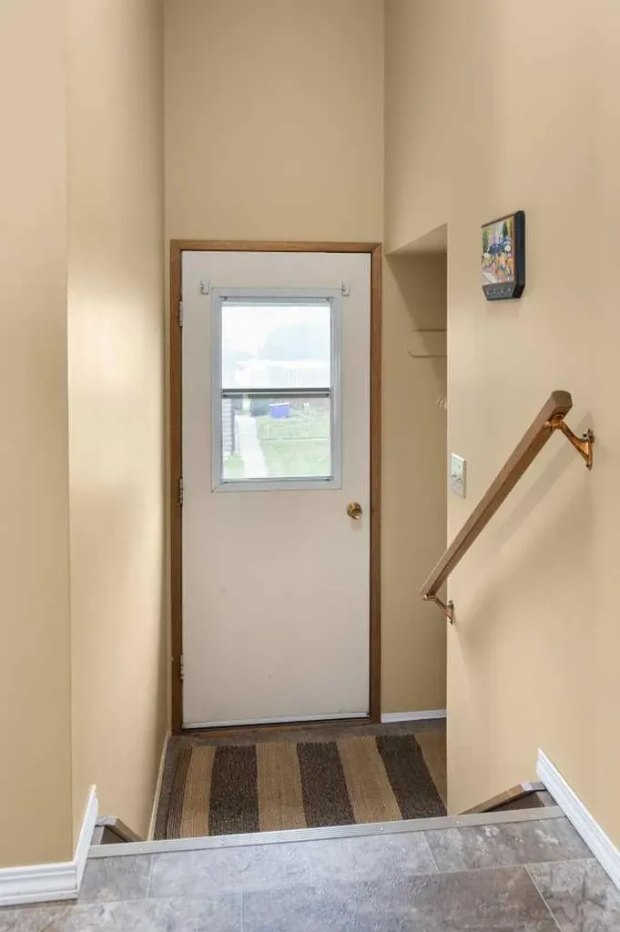 447 8 Street SE Medicine Hat AB T1A1L8