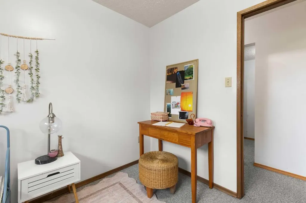 447 8 Street SE Medicine Hat AB T1A1L8