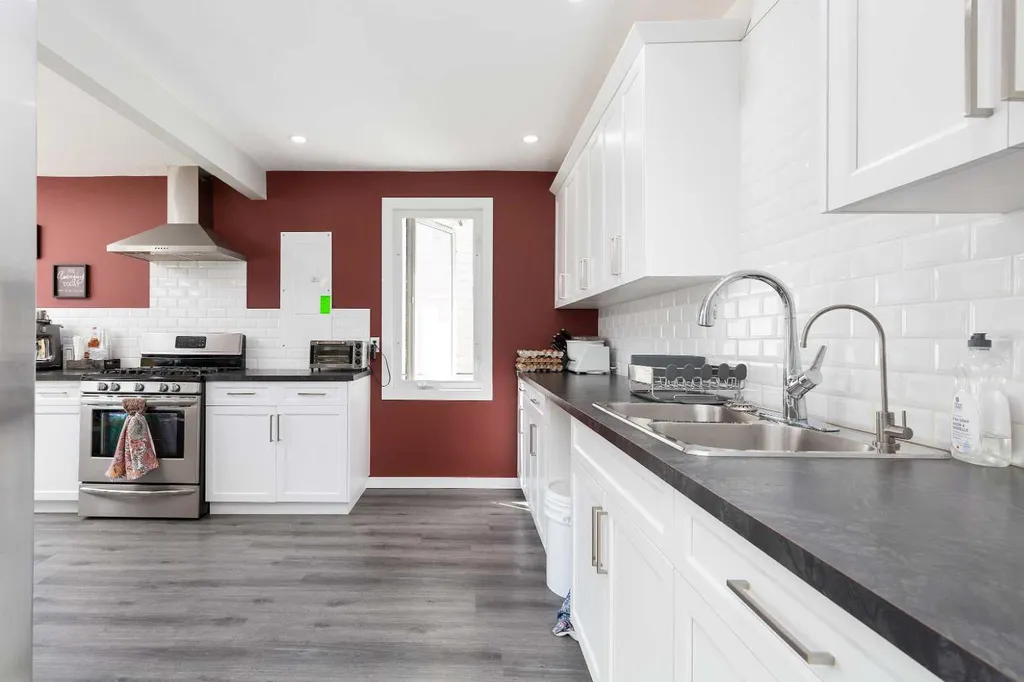 116 1 Street SW Magrath AB T0K 1J0