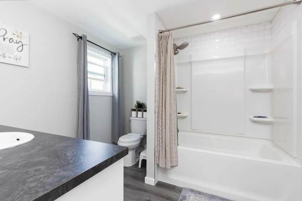 116 1 Street SW Magrath AB T0K 1J0
