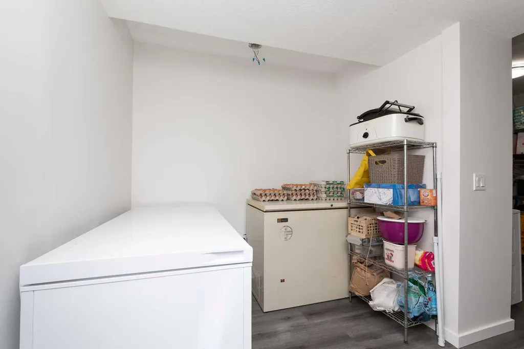 116 1 Street SW Magrath AB T0K 1J0