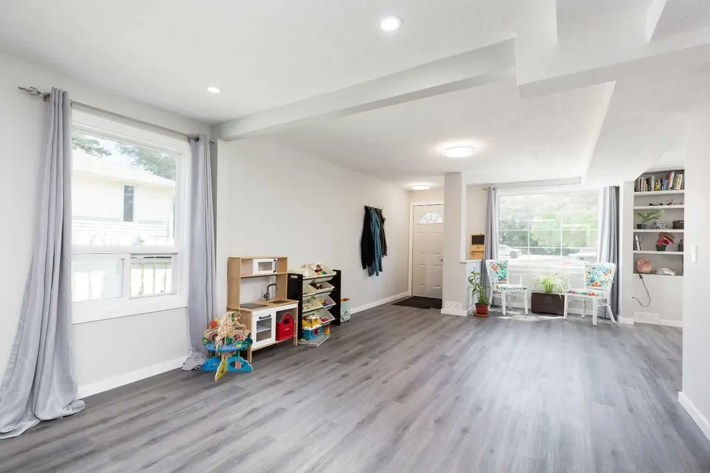 116 1 Street SW Magrath AB T0K 1J0