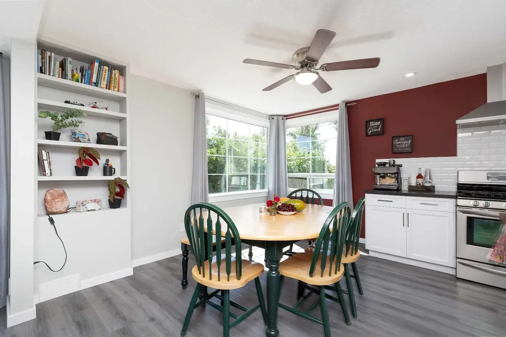 116 1 Street SW Magrath AB T0K 1J0