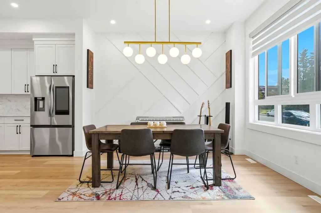 2808 40 Street SW Calgary AB T3E 3J6