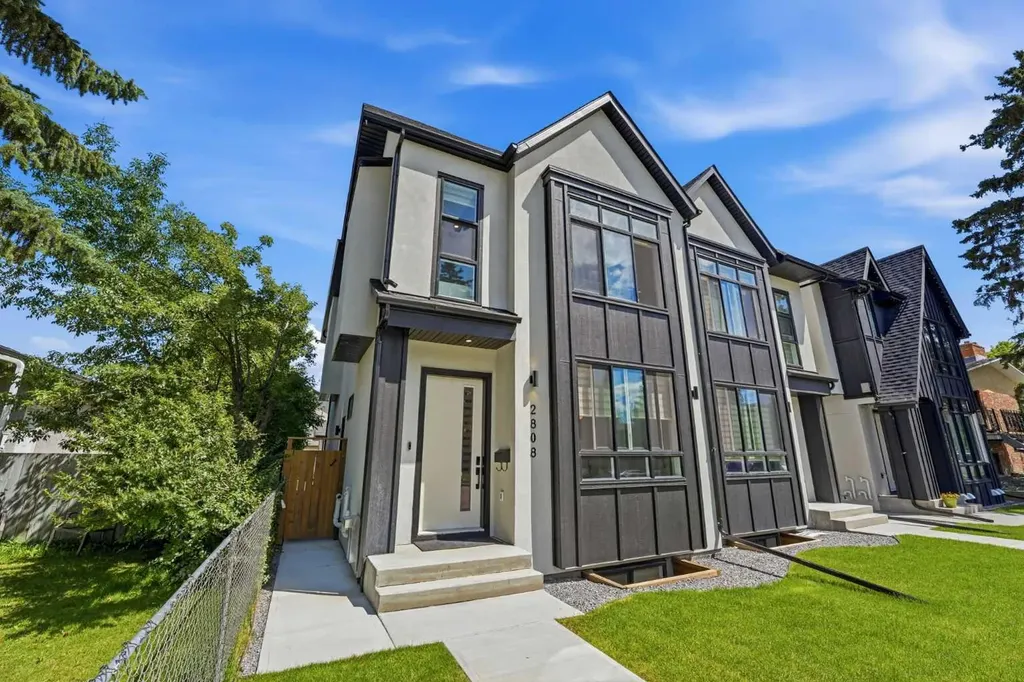 2808 40 Street SW Calgary AB T3E 3J6
