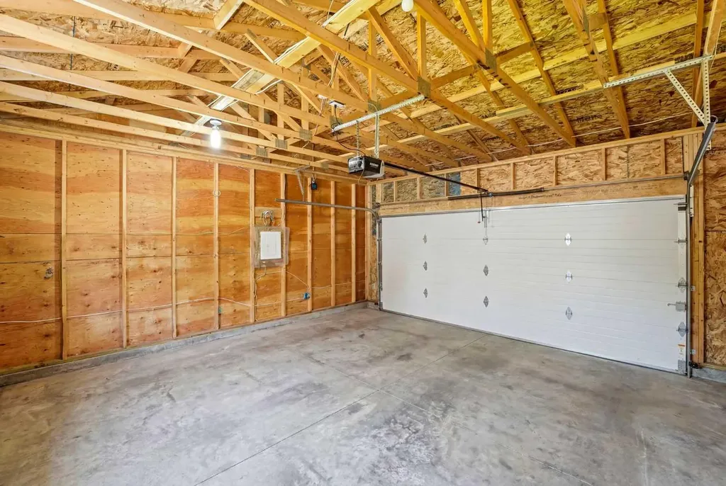 2808 40 Street SW Calgary AB T3E 3J6