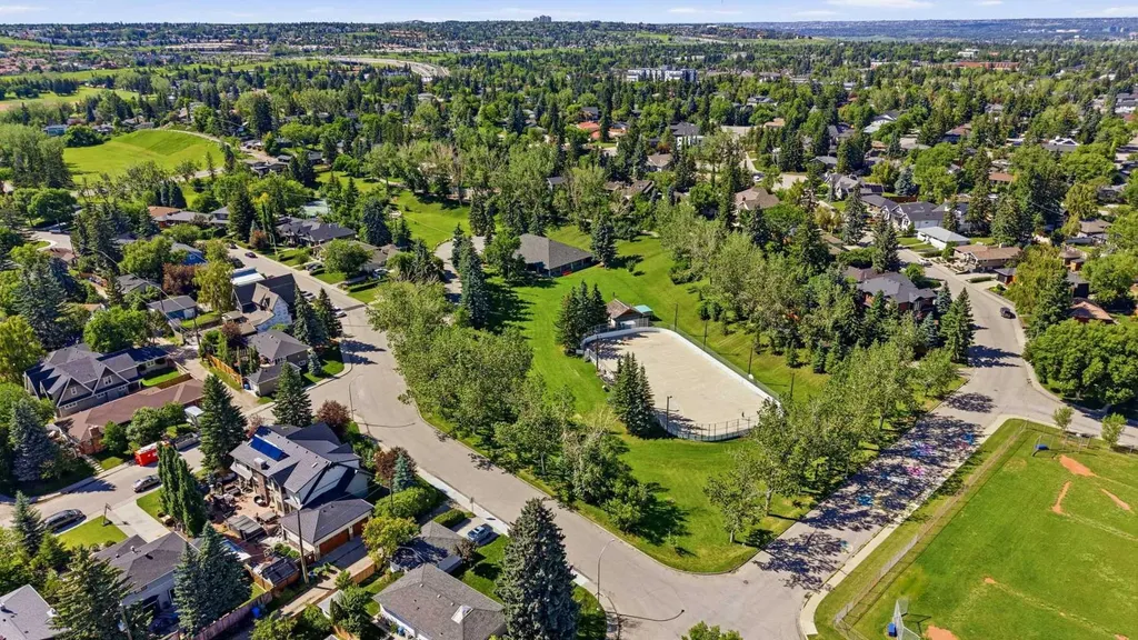 2808 40 Street SW Calgary AB T3E 3J6